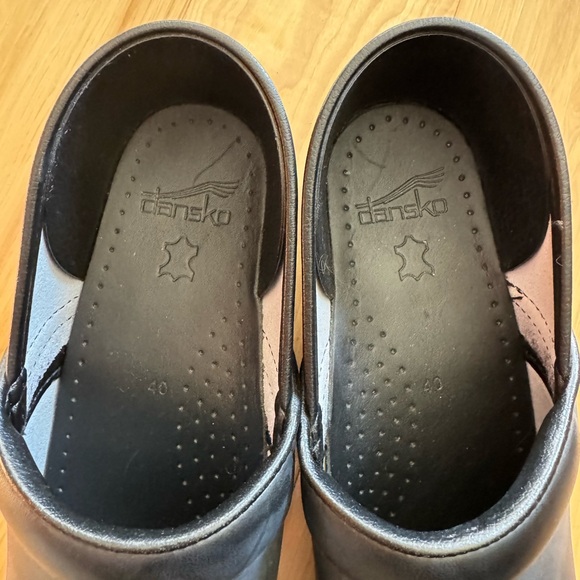 Black Dansko women’s clog size 9.5, EU size 40 - Picture 4 of 5